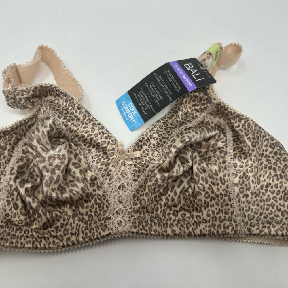 Bali Classic Support Bra 34B New